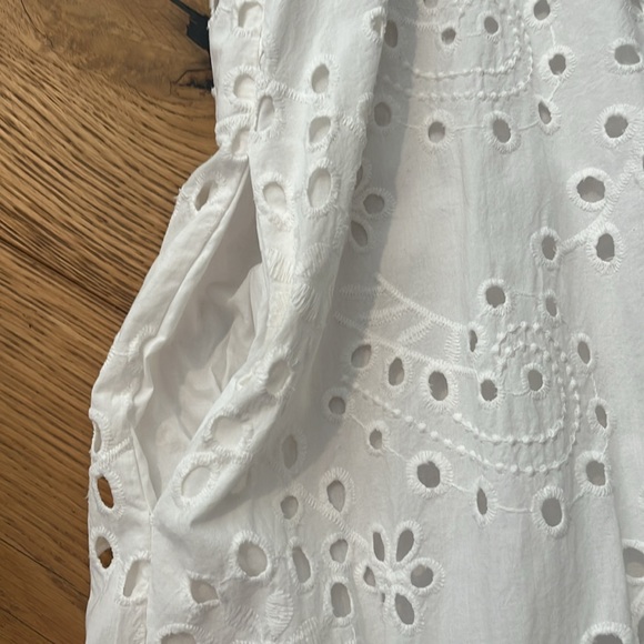 Eliza J white eyelet mini size 6 - Picture 6 of 6